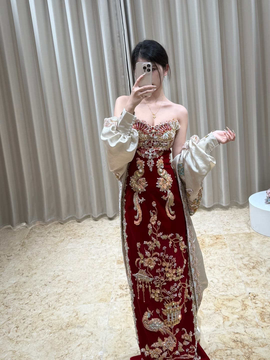 丰满迷人大胸妹妹